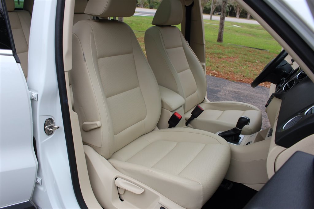 2017 Volkswagen Tiguan 2.0T Wolfsburg Edition FWD