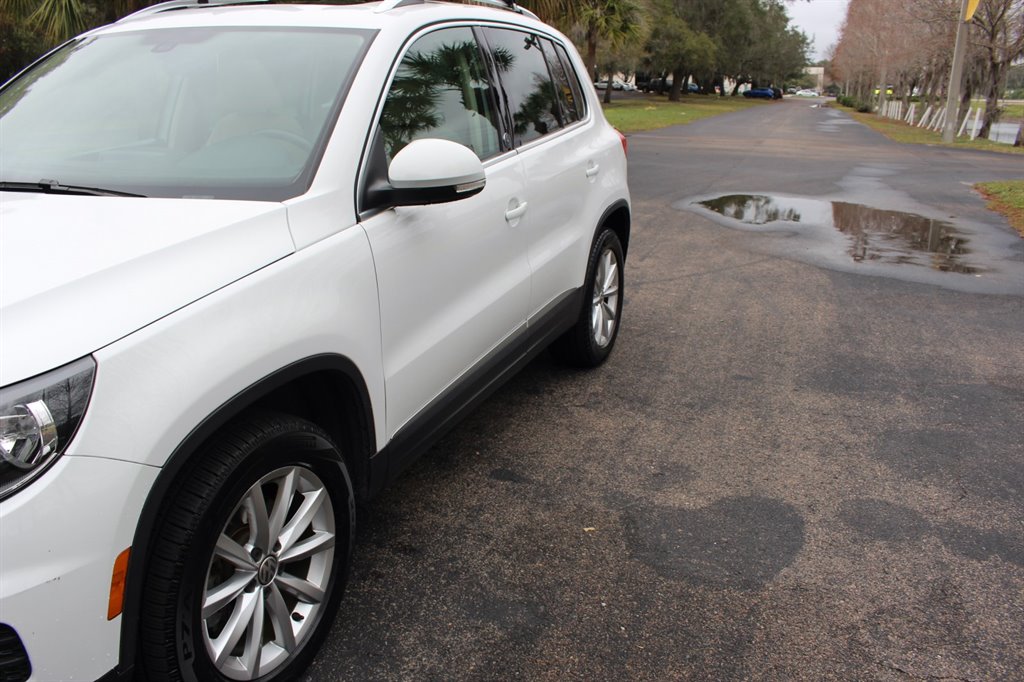 2017 Volkswagen Tiguan 2.0T Wolfsburg Edition FWD