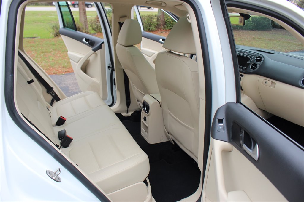 2017 Volkswagen Tiguan 2.0T Wolfsburg Edition FWD