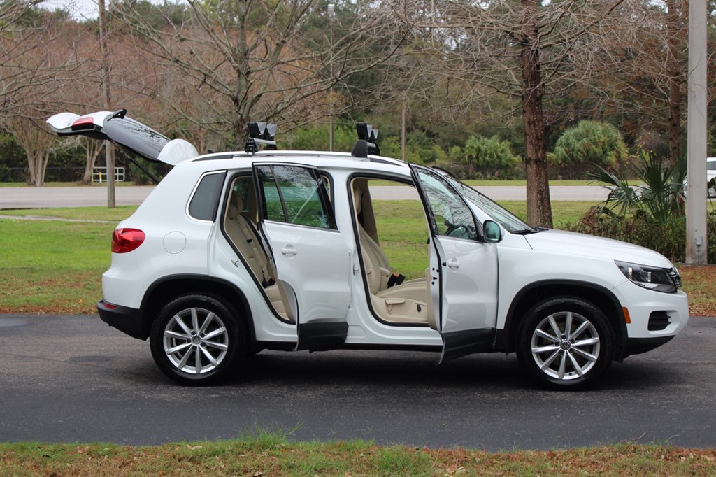 2017 Volkswagen Tiguan 2.0T Wolfsburg Edition FWD
