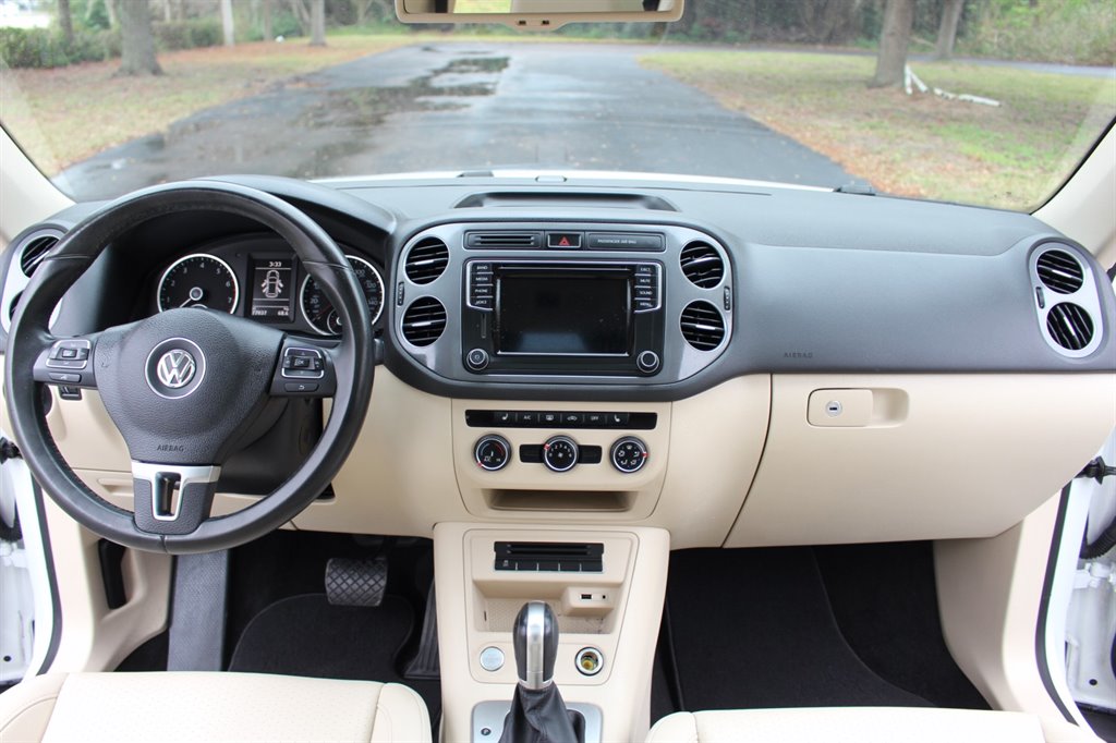 2017 Volkswagen Tiguan 2.0T Wolfsburg Edition FWD