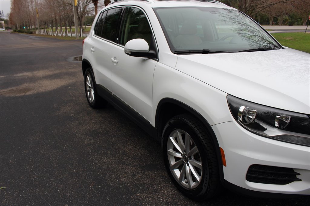 2017 Volkswagen Tiguan 2.0T Wolfsburg Edition FWD
