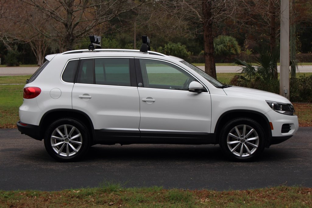 2017 Volkswagen Tiguan 2.0T Wolfsburg Edition FWD