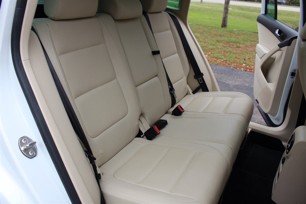 2017 Volkswagen Tiguan 2.0T Wolfsburg Edition FWD