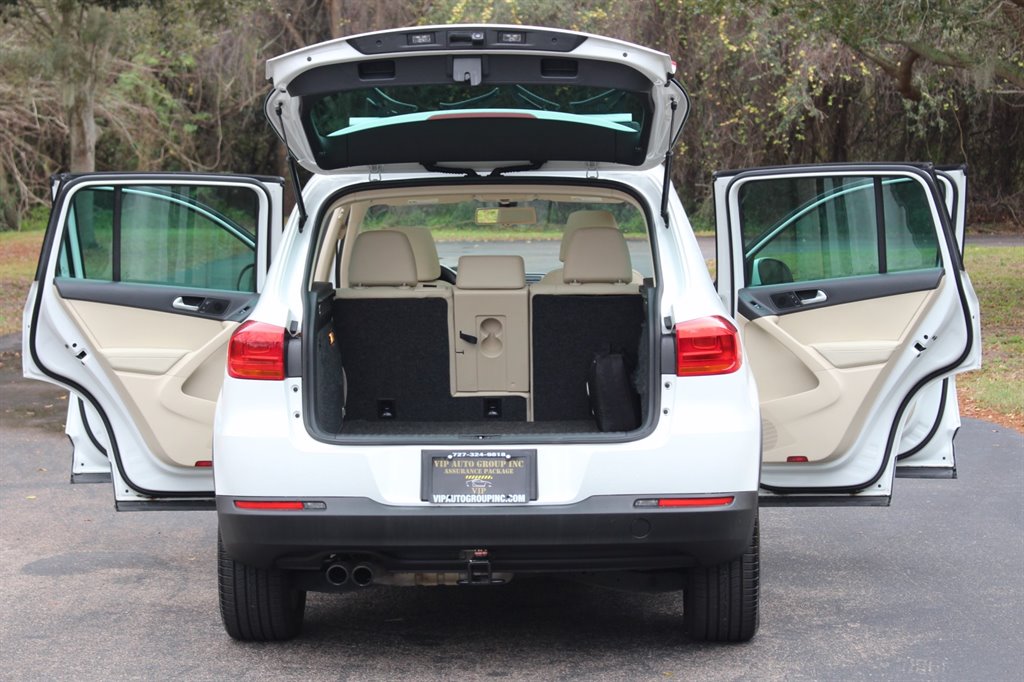 2017 Volkswagen Tiguan 2.0T Wolfsburg Edition FWD