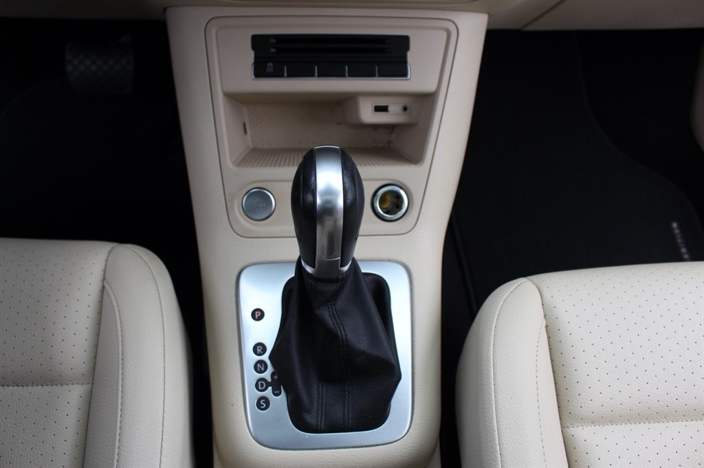 2017 Volkswagen Tiguan 2.0T Wolfsburg Edition FWD