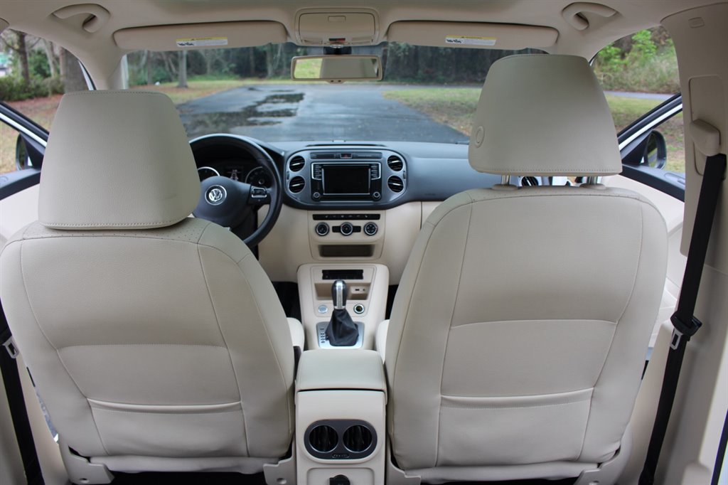 2017 Volkswagen Tiguan 2.0T Wolfsburg Edition FWD