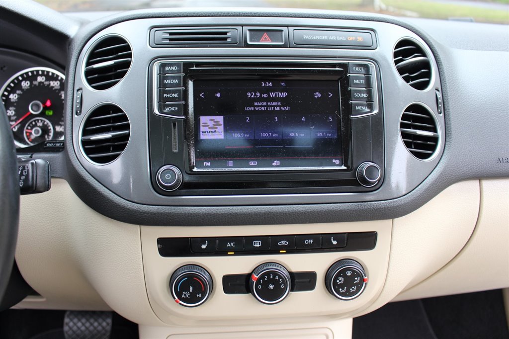 2017 Volkswagen Tiguan 2.0T Wolfsburg Edition FWD