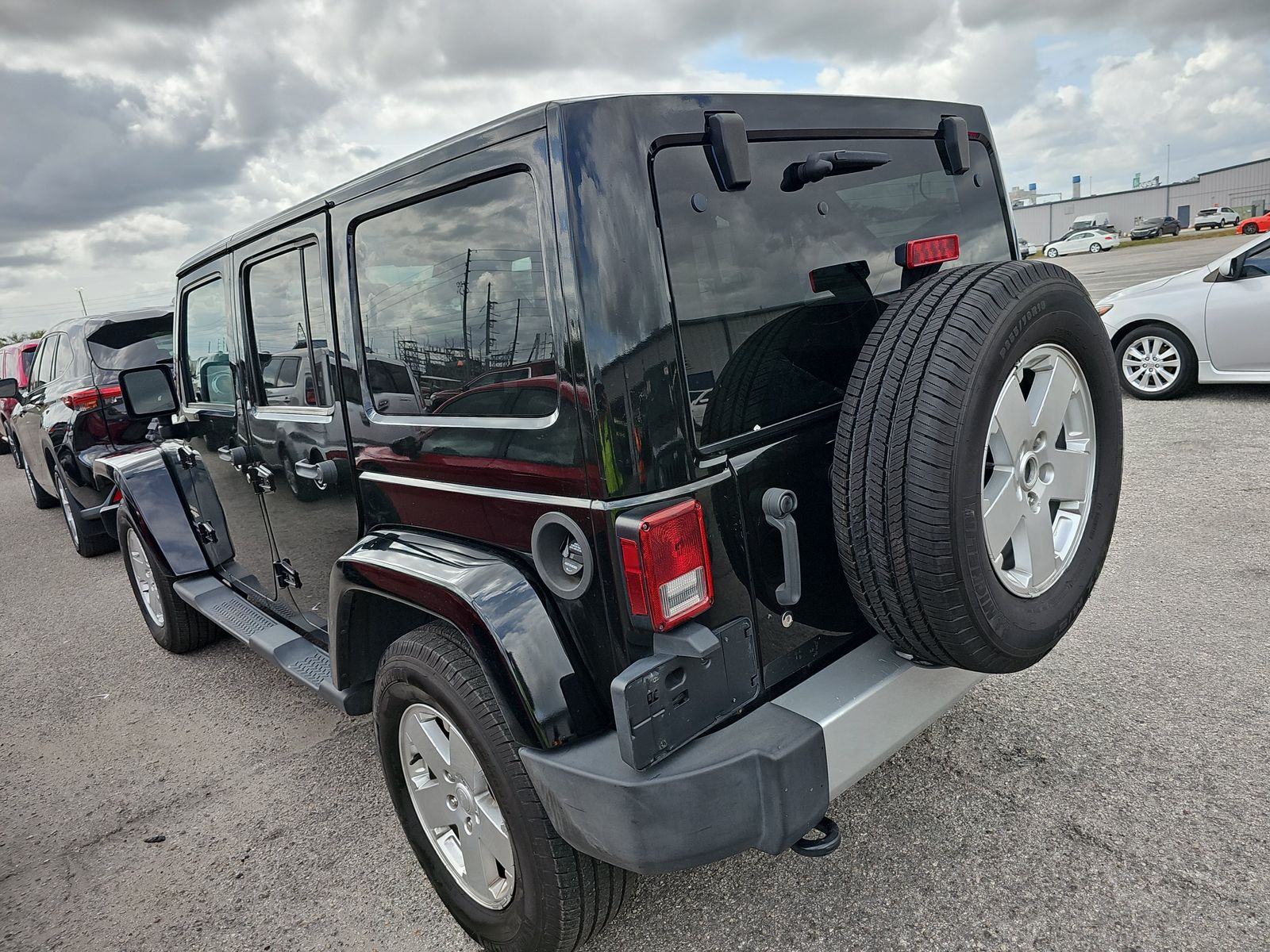 2012 Jeep Wrangler SAHARA AWD