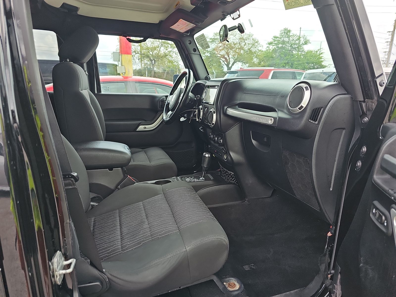 2012 Jeep Wrangler SAHARA AWD