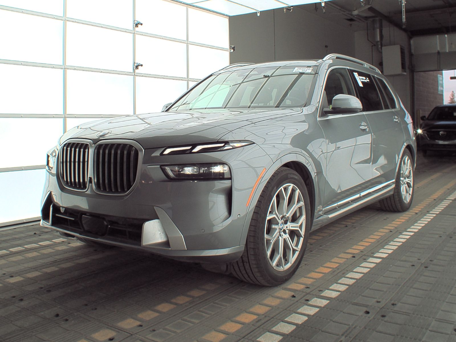 Used 2024 BMW X7 xDrive40i with VIN 5UX23EM00R9S57965 for sale in Minneapolis, Minnesota