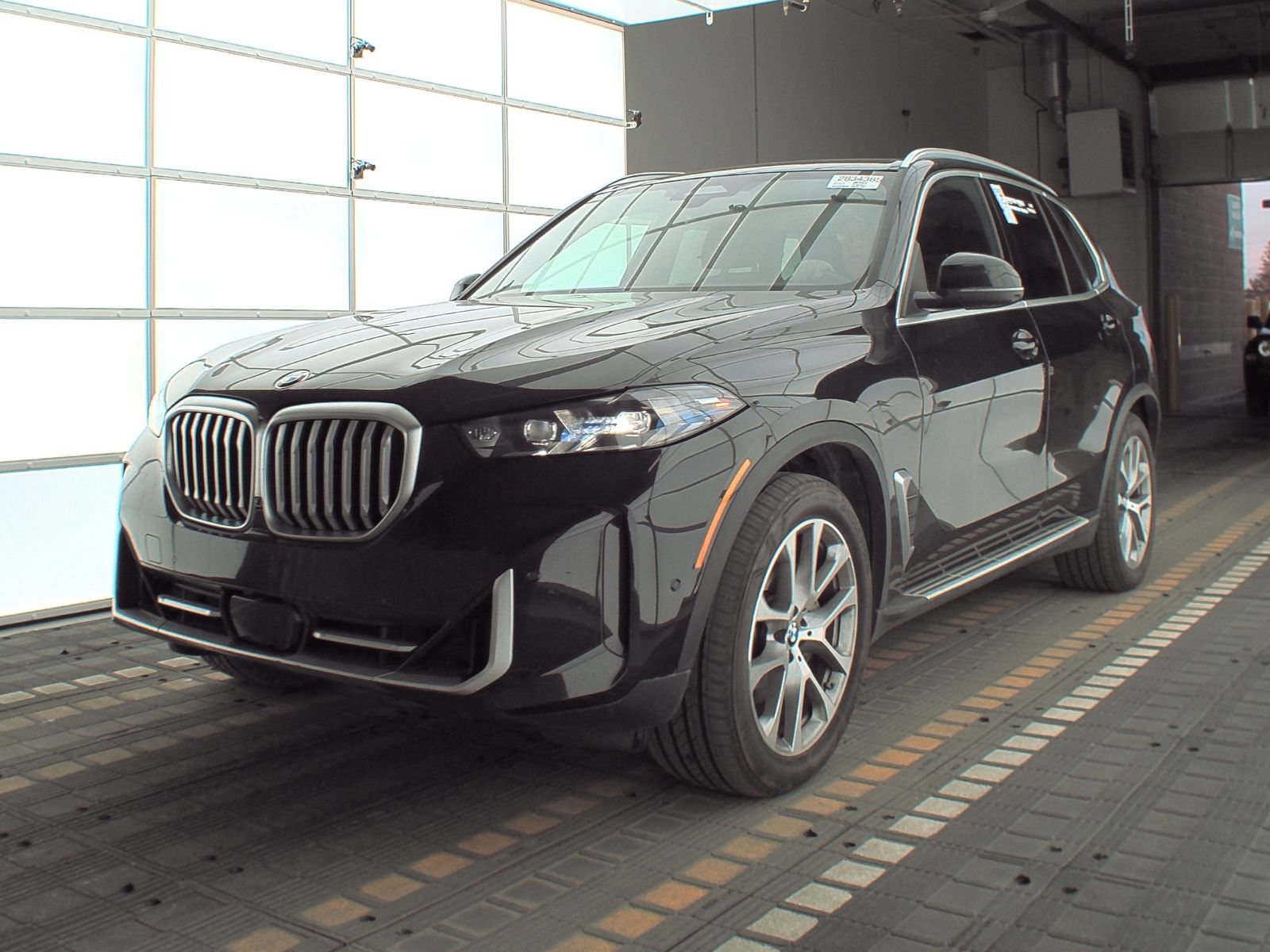Used 2024 BMW X5 xDrive40i with VIN 5UX23EU0XR9S87393 for sale in Minneapolis, Minnesota