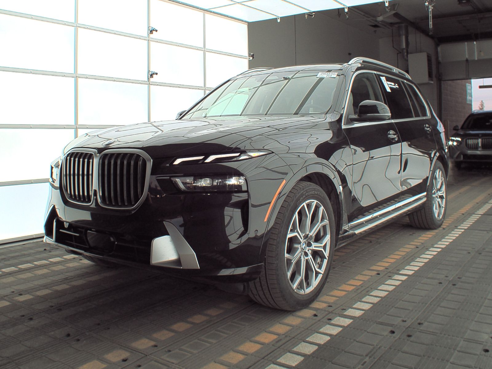 Used 2024 BMW X7 xDrive40i with VIN 5UX23EM01R9S91221 for sale in Minneapolis, Minnesota