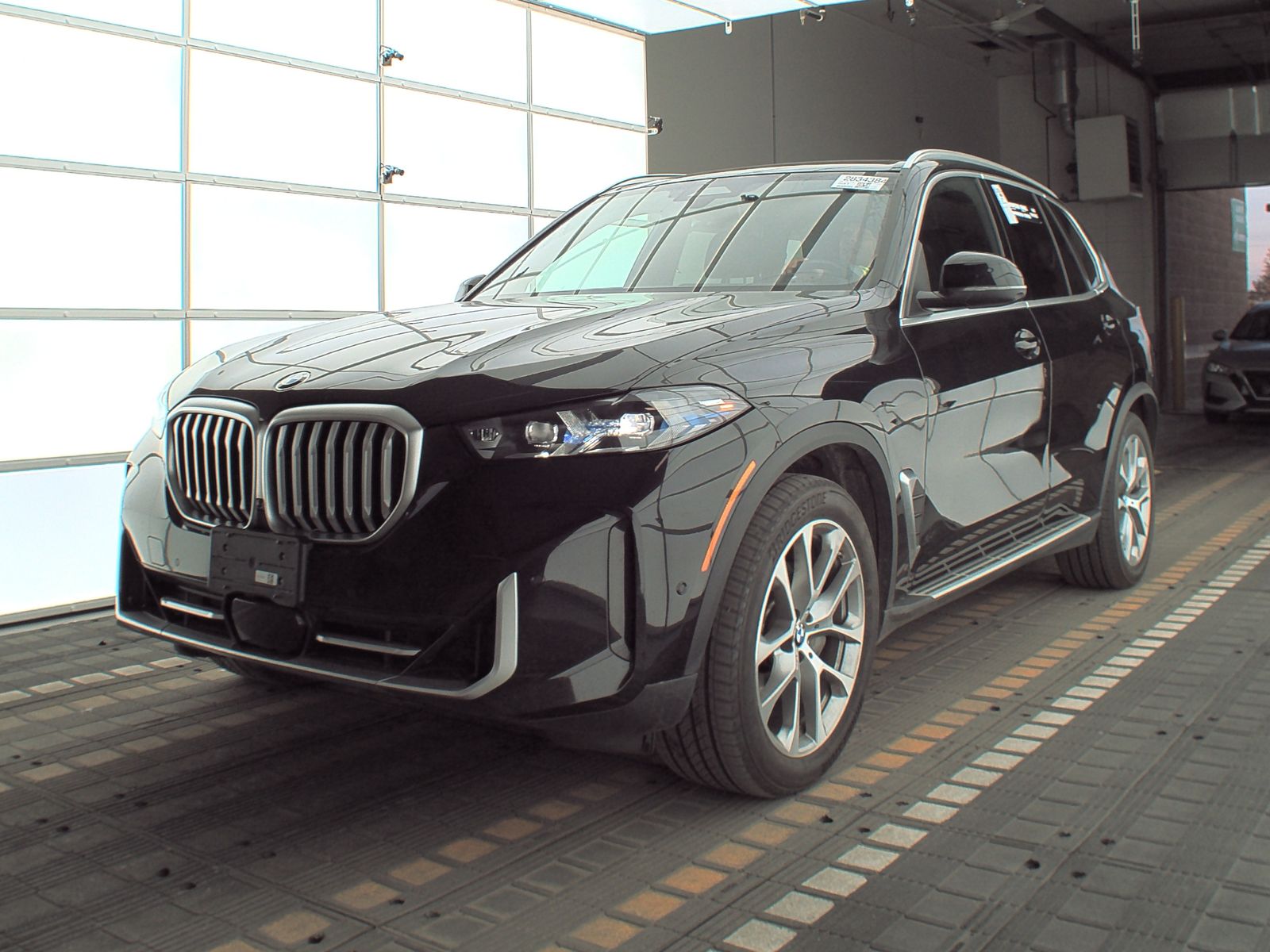 Used 2024 BMW X5 xDrive40i with VIN 5UX23EU01R9S14042 for sale in Minneapolis, Minnesota