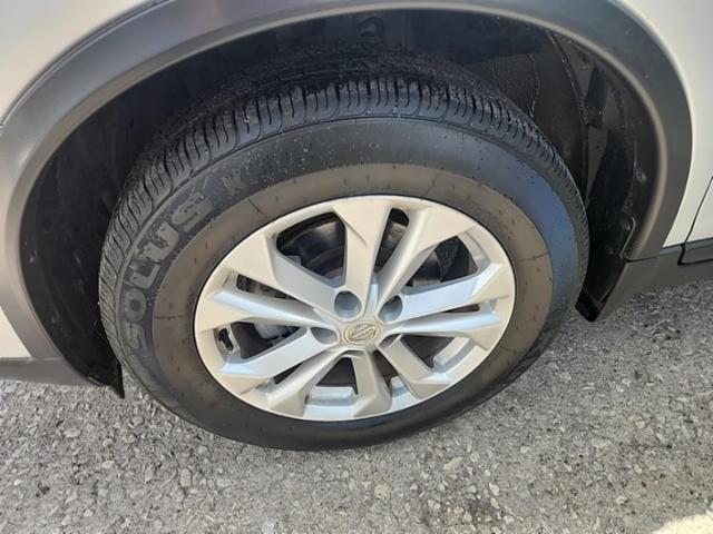 2016 Nissan Rogue SV FWD