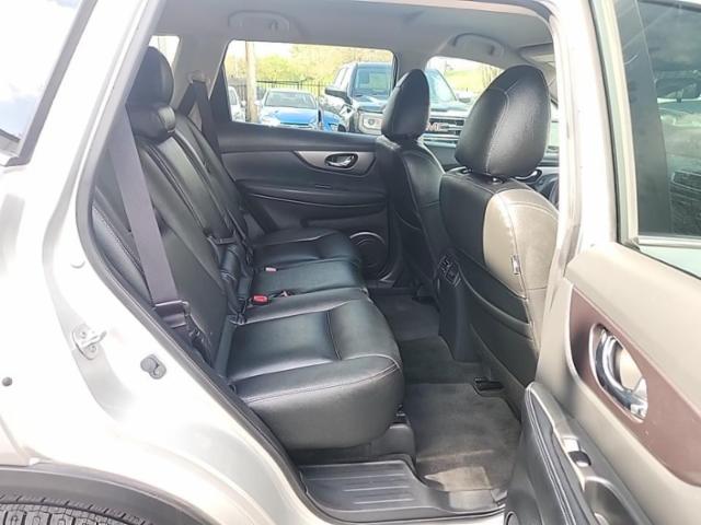 2016 Nissan Rogue SV FWD