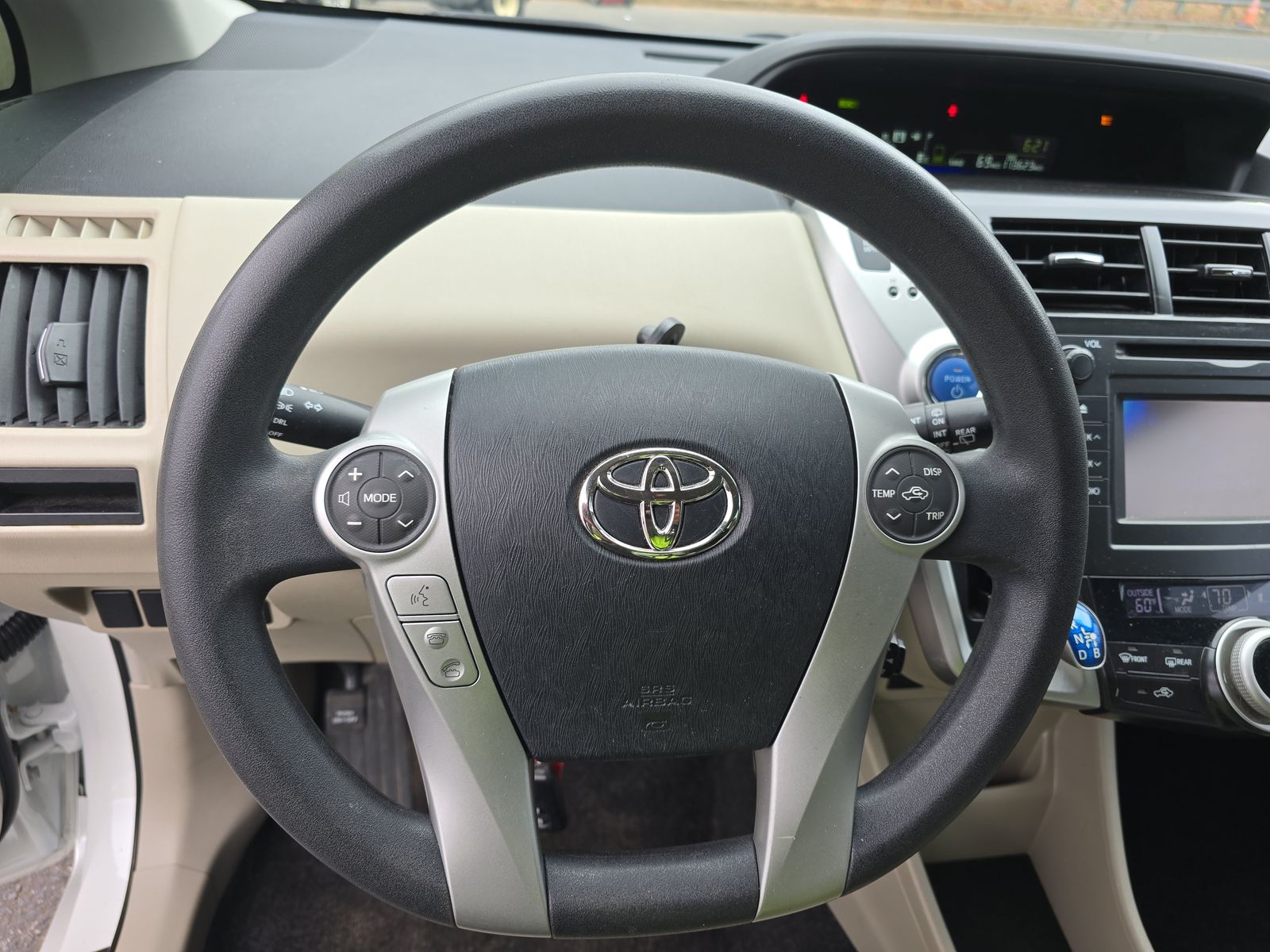 2014 Toyota Prius v 3 FWD