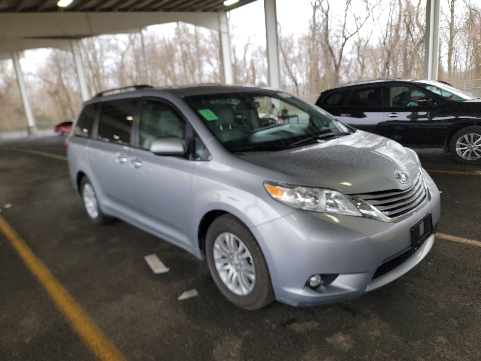 2016 Toyota Sienna XLE FWD