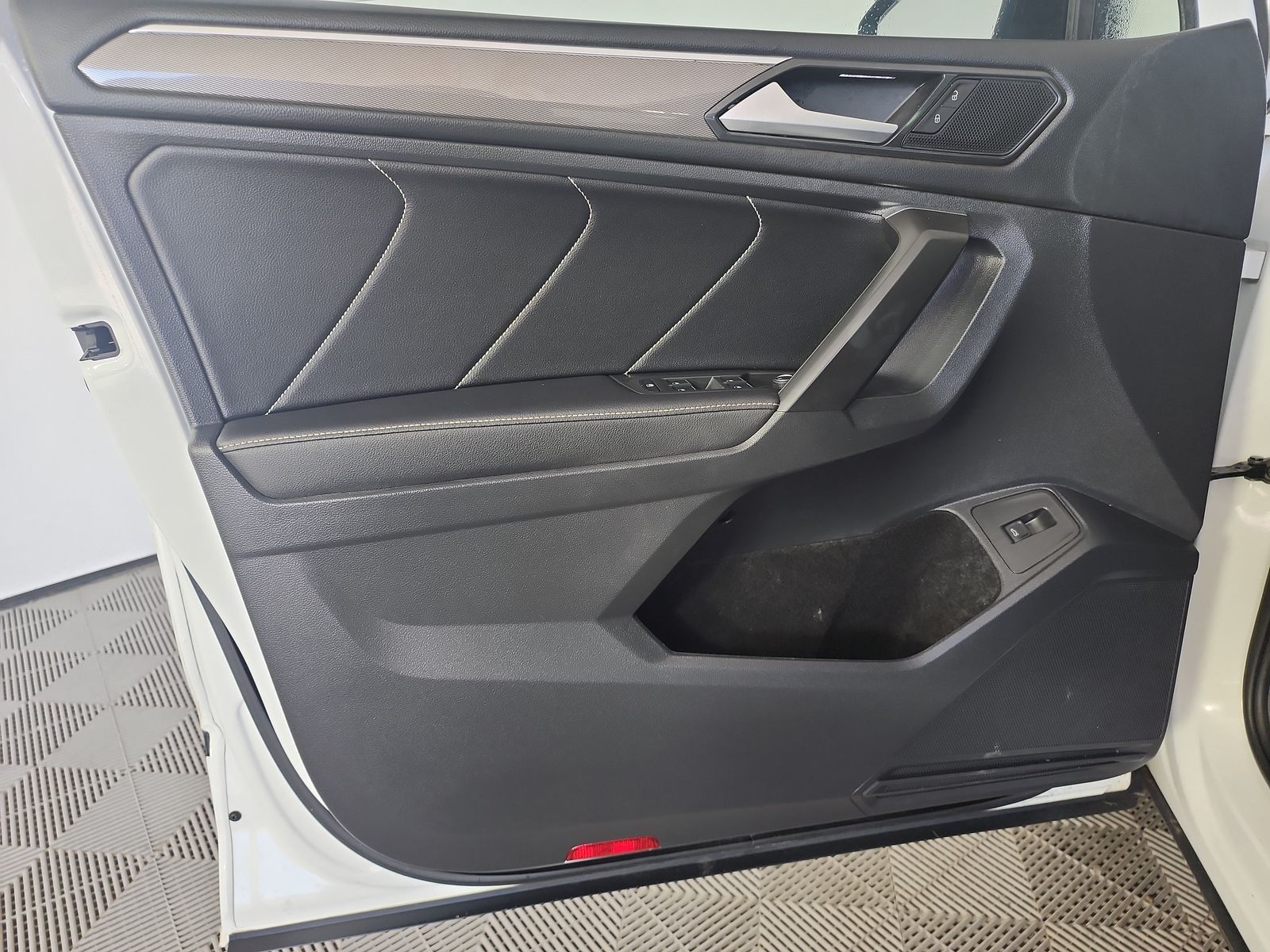 2022 Volkswagen Tiguan 2.0T SE R-Line Black FWD