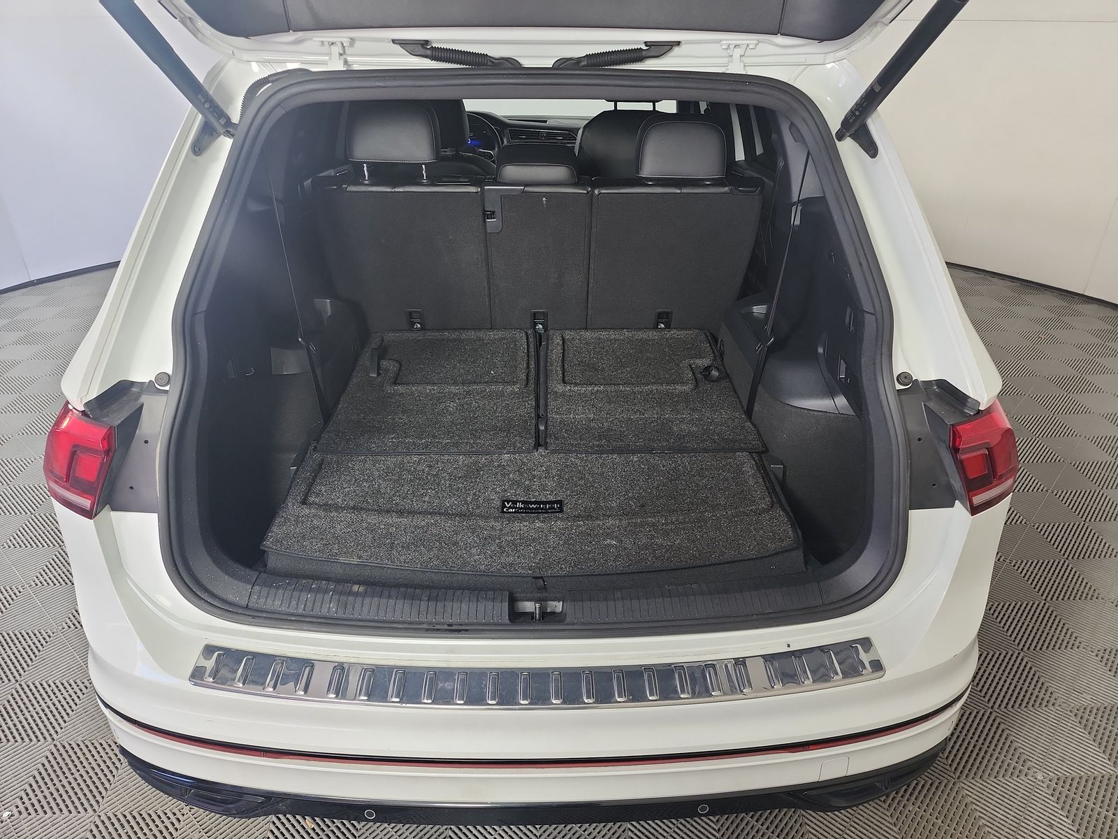 2022 Volkswagen Tiguan 2.0T SE R-Line Black FWD