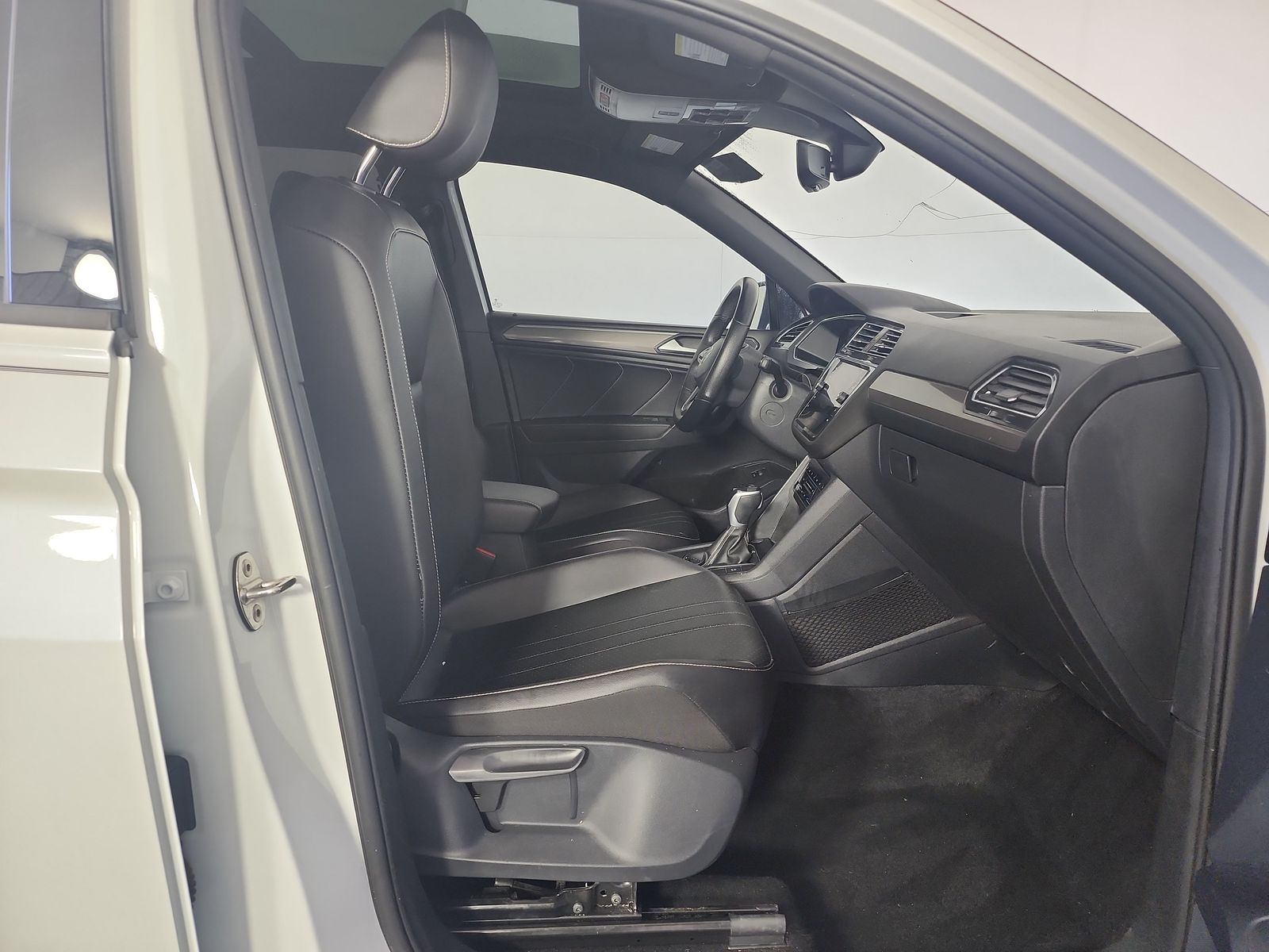 2022 Volkswagen Tiguan 2.0T SE R-Line Black FWD