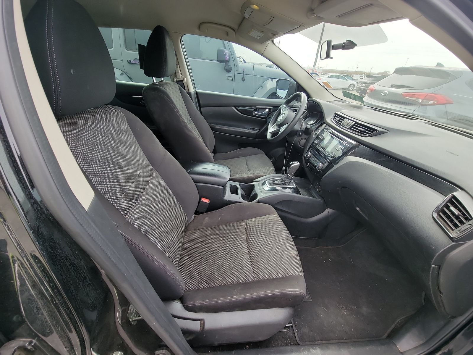 2018 Nissan Rogue Sport SV FWD