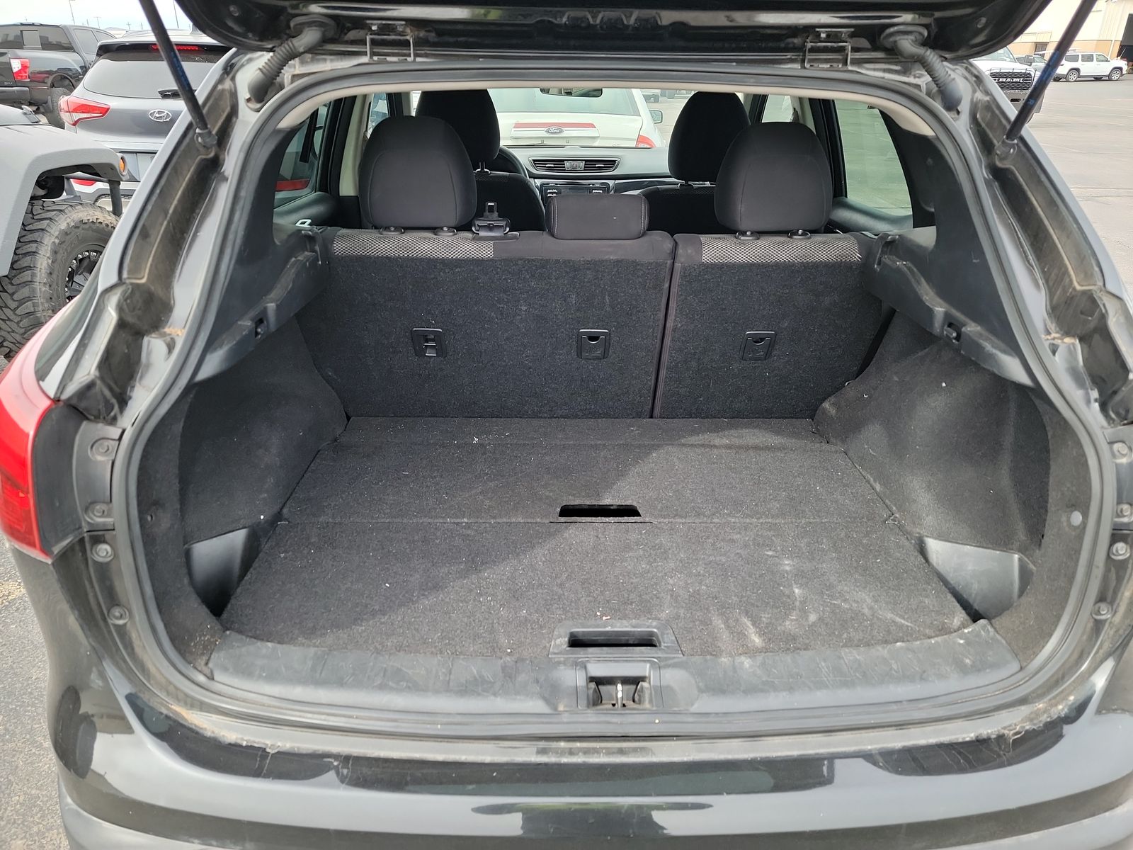 2018 Nissan Rogue Sport SV FWD