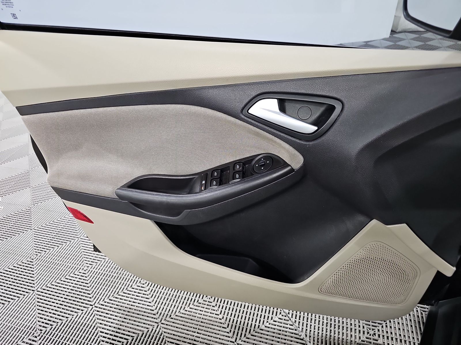 2014 Ford Focus SE FWD