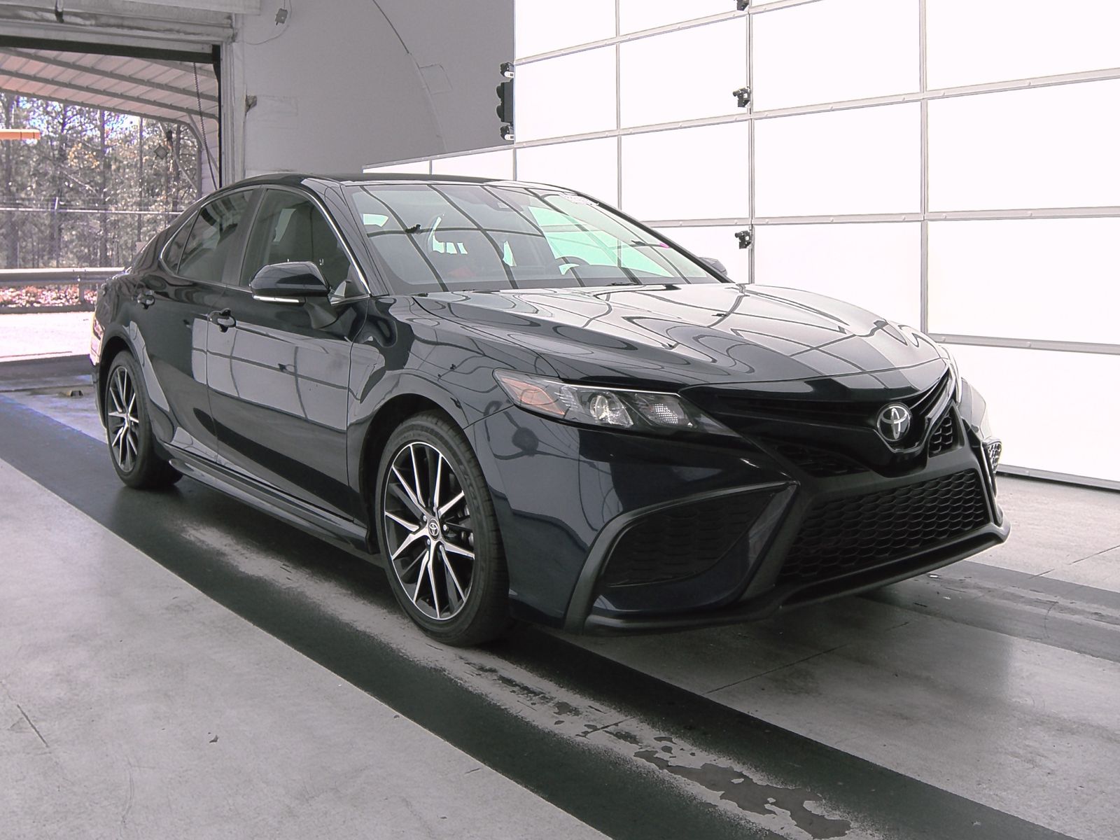 2021 Toyota Camry SE FWD