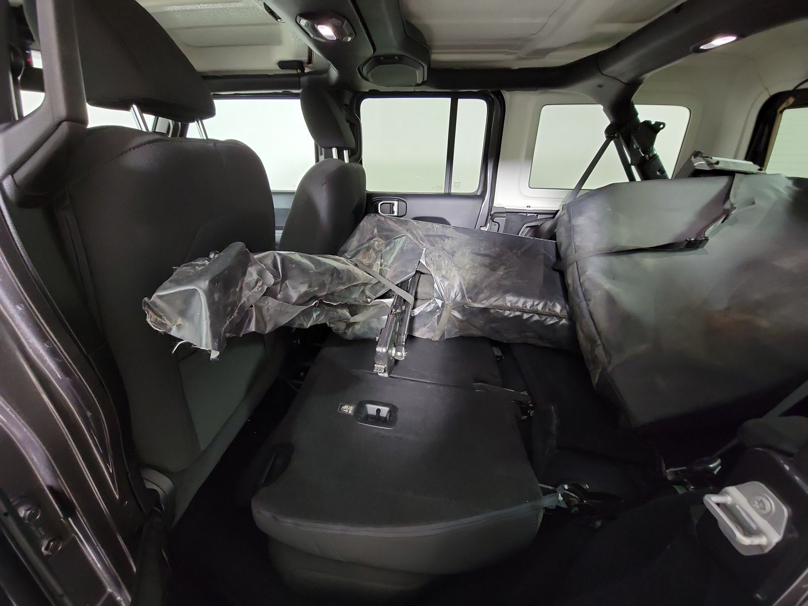 2018 Jeep Wrangler Sahara AWD