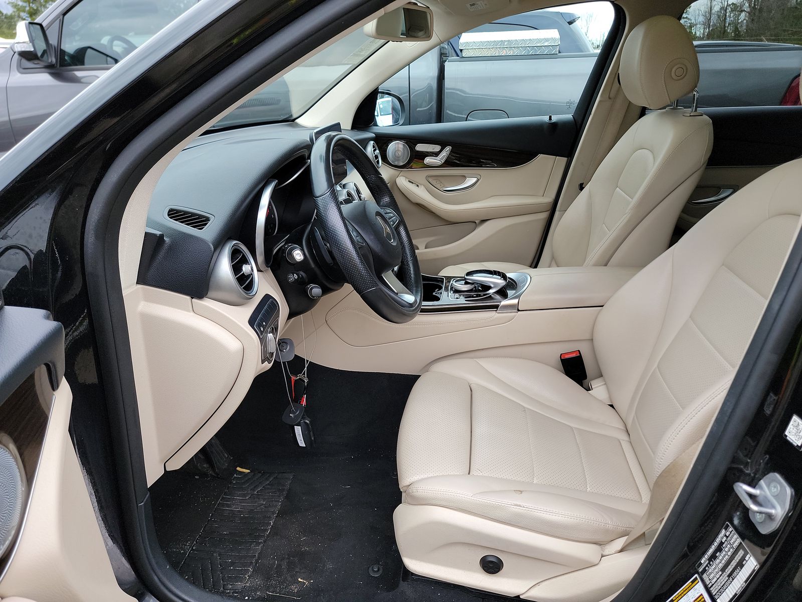 2017 Mercedes-Benz GLC GLC 300 AWD