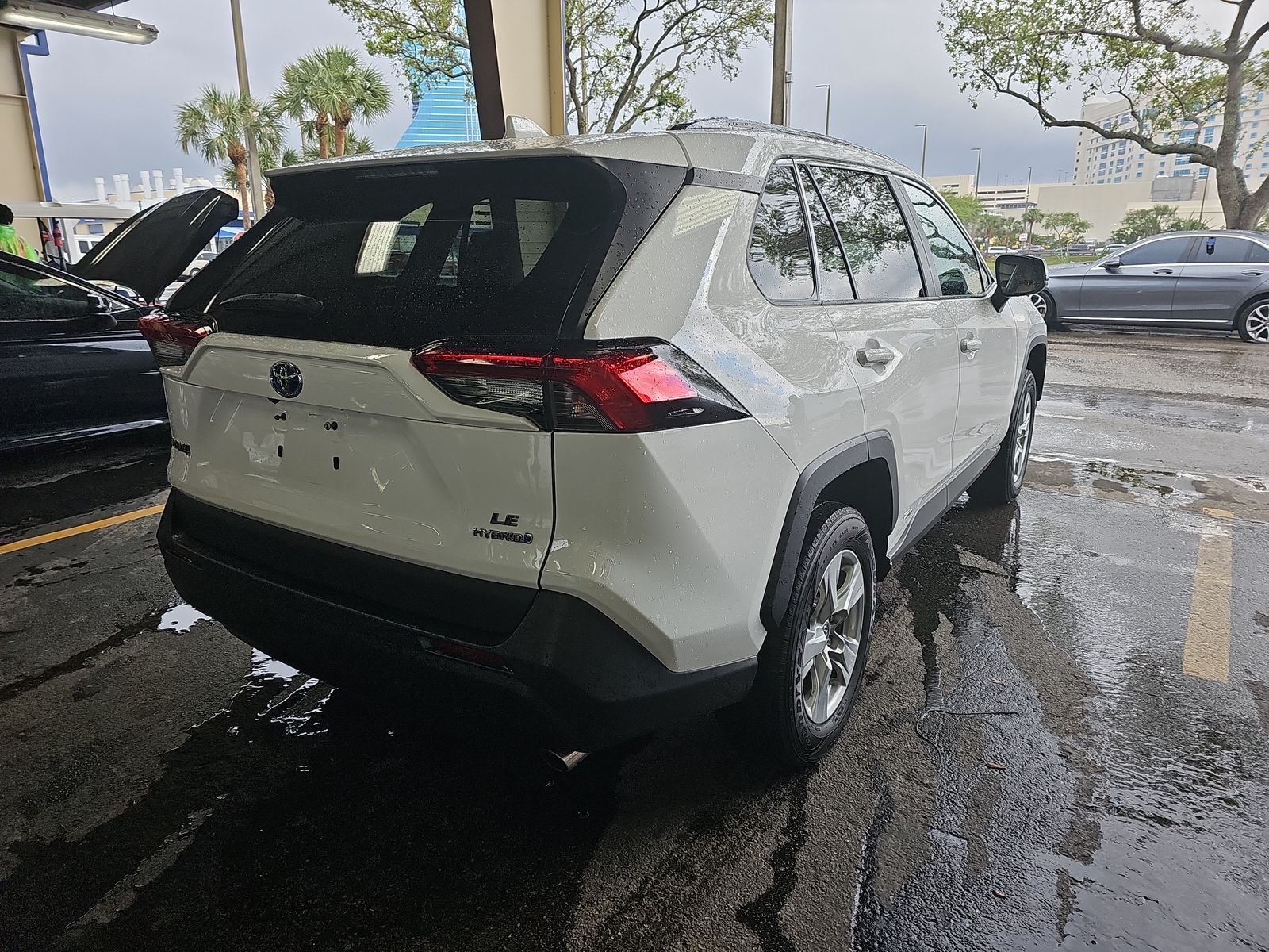 2020 Toyota RAV4 Hybrid LE AWD