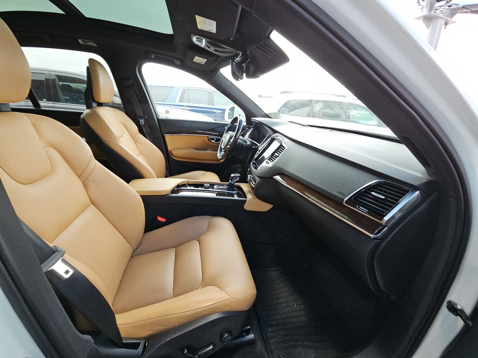 2016 Volvo XC90 T6 MOMENTM AWD