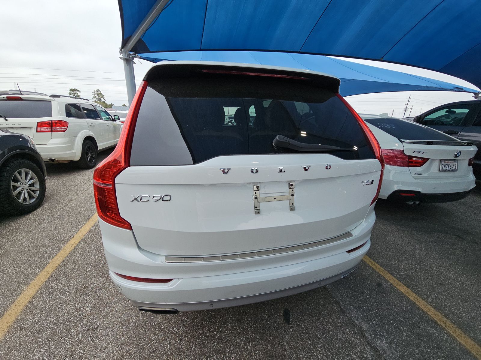 2016 Volvo XC90 T6 MOMENTM AWD