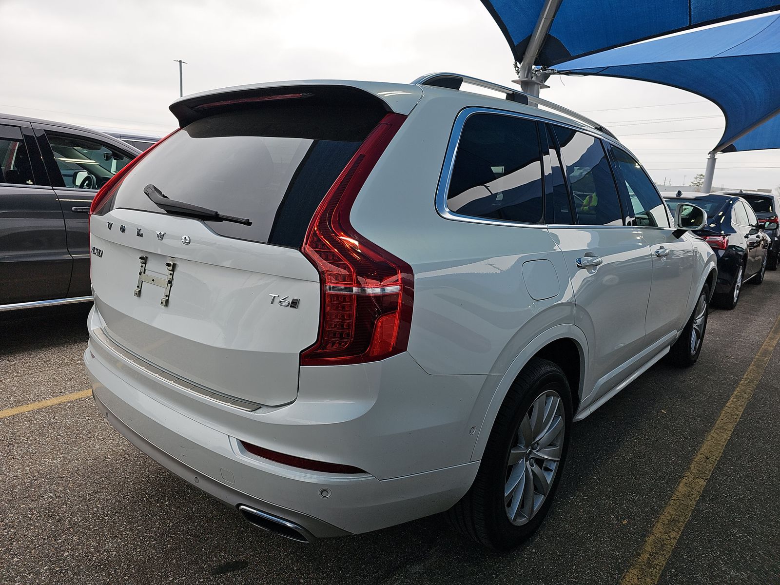 2016 Volvo XC90 T6 MOMENTM AWD