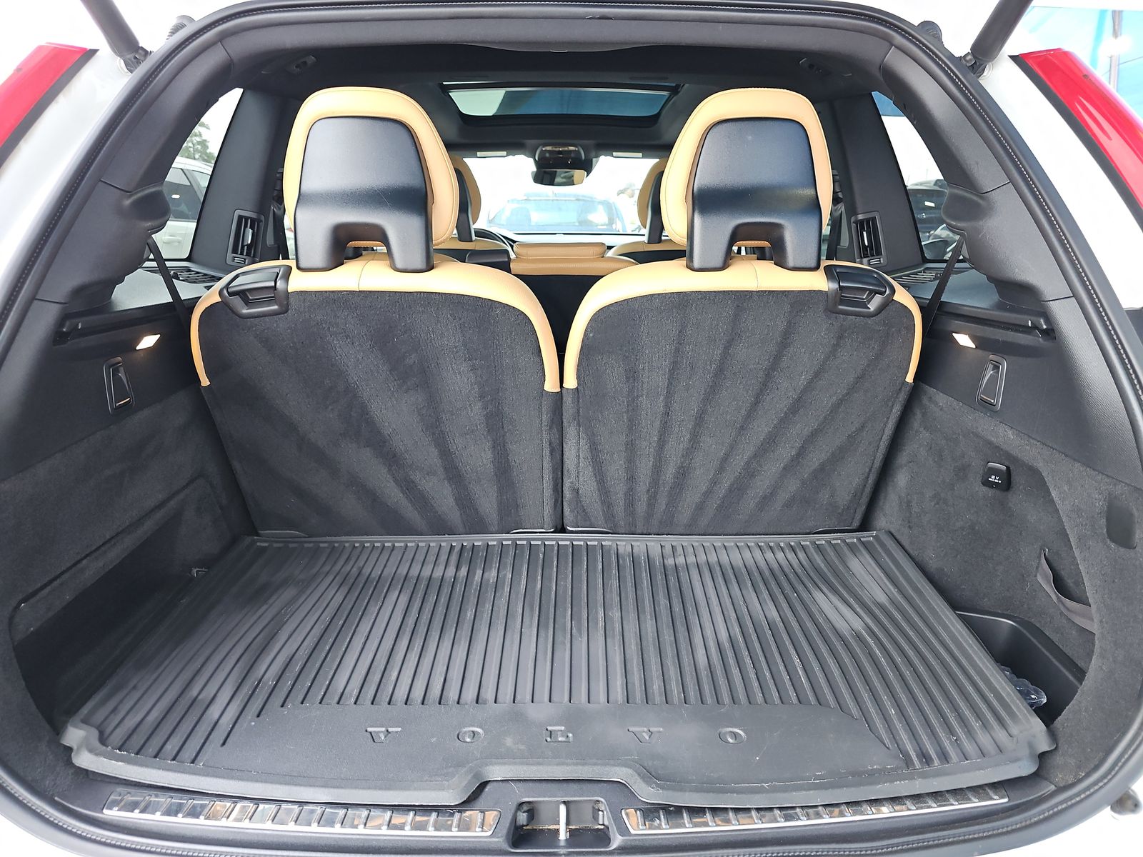 2016 Volvo XC90 T6 MOMENTM AWD