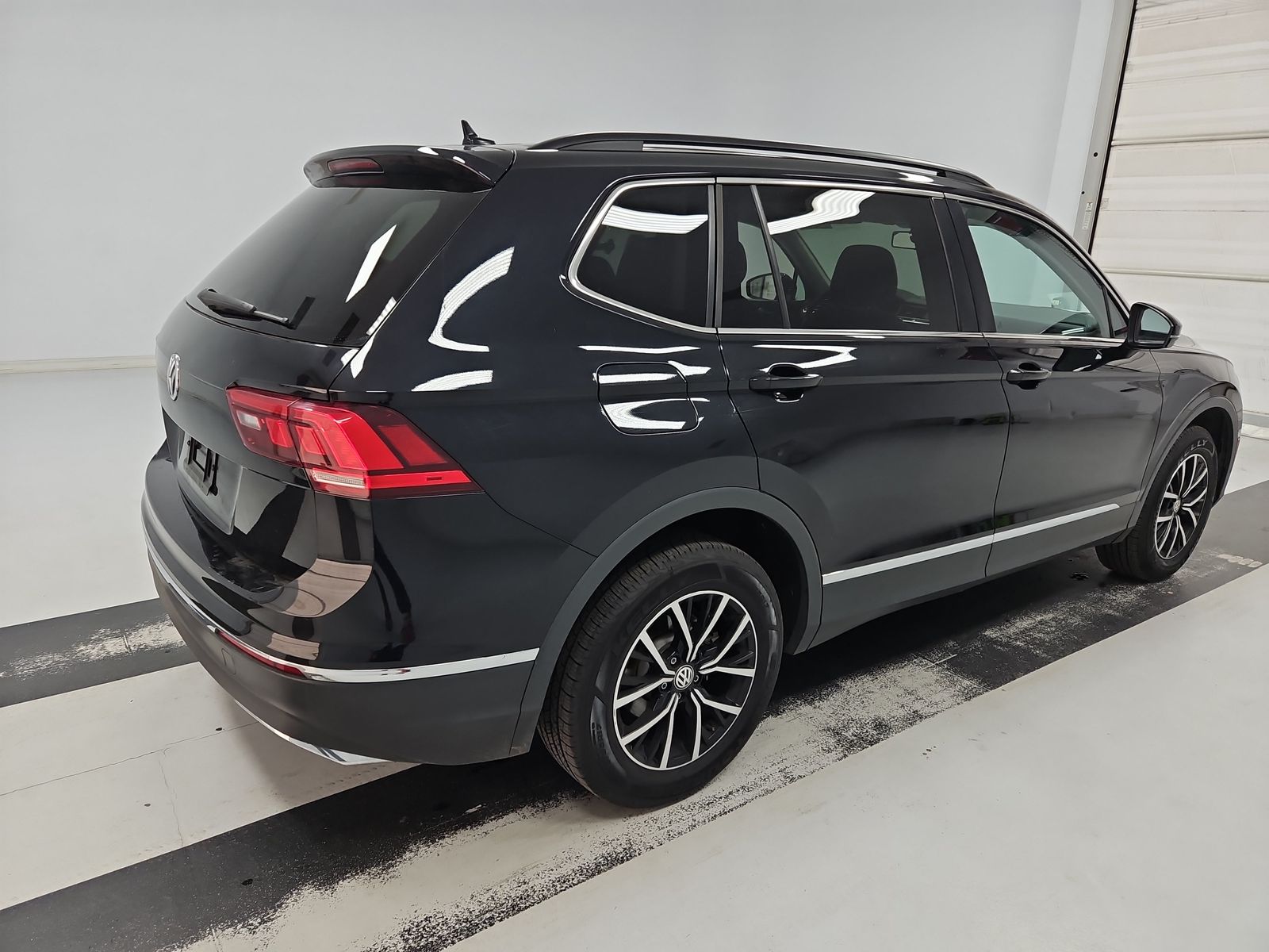 2021 Volkswagen Tiguan SE RLN BLK FWD