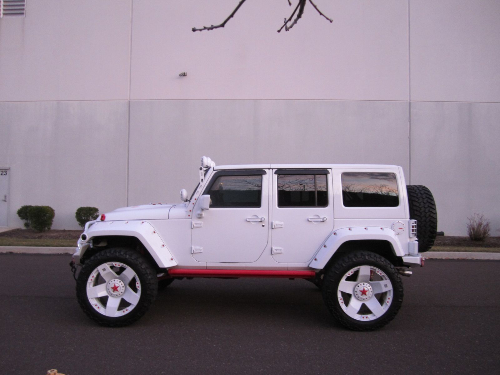 JEEP SAHARA - 10