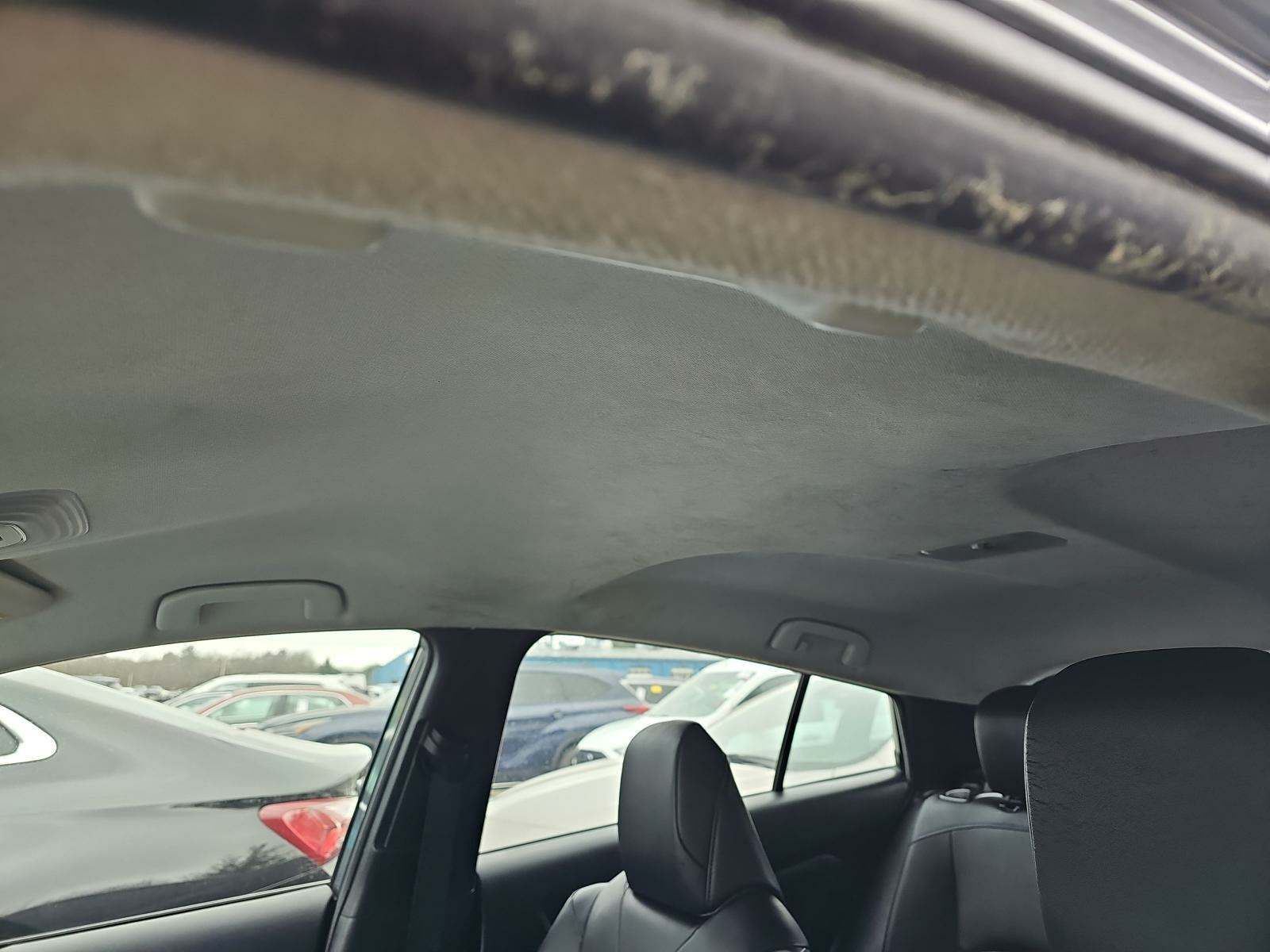 2016 Toyota Prius Three Touring FWD