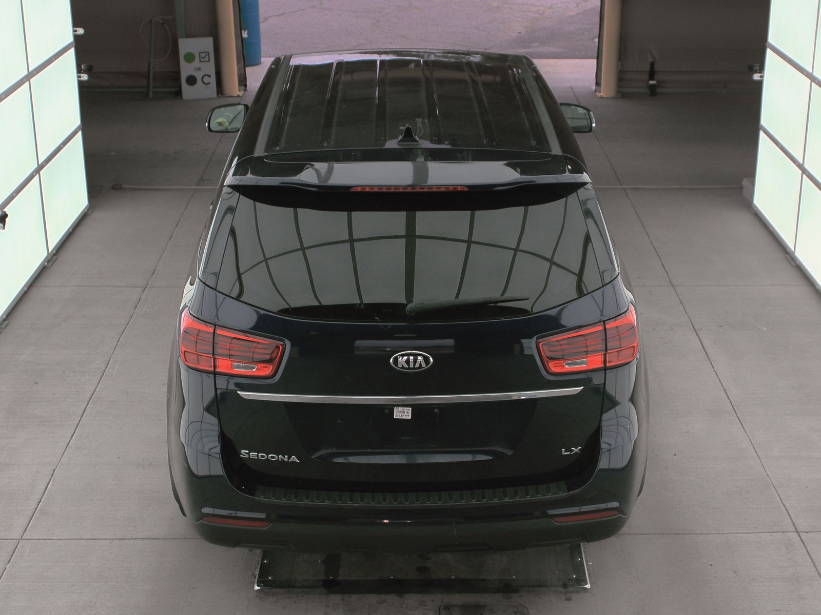 2021 Kia Sedona LX FWD