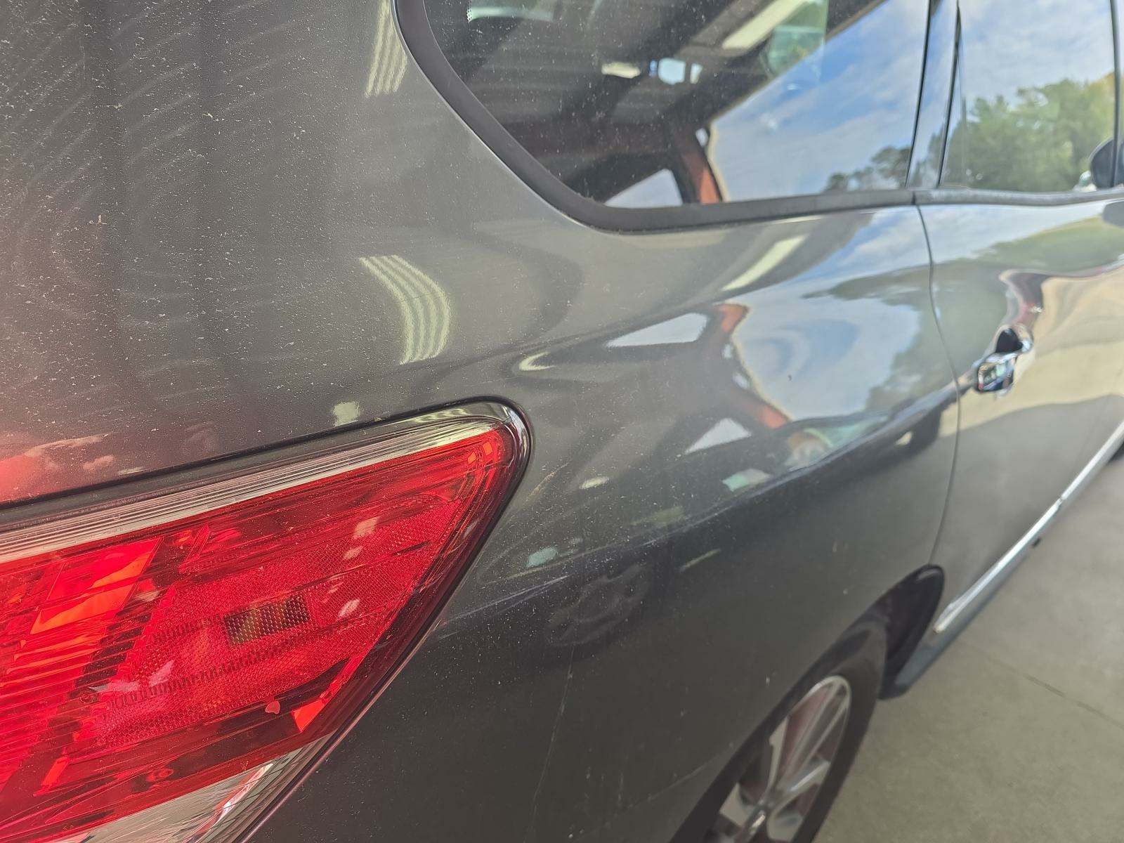 2016 Nissan Pathfinder SL FWD