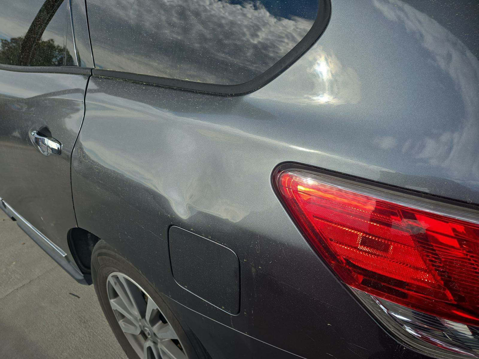 2016 Nissan Pathfinder SL FWD