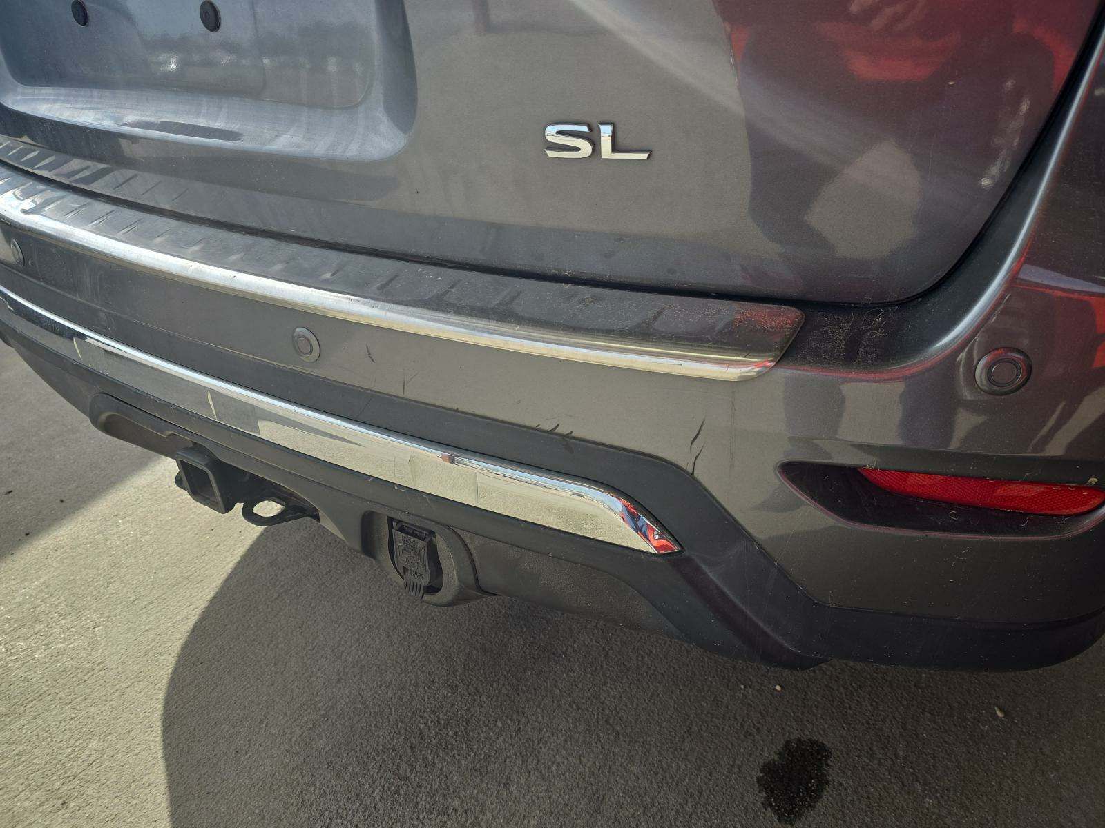 2016 Nissan Pathfinder SL FWD