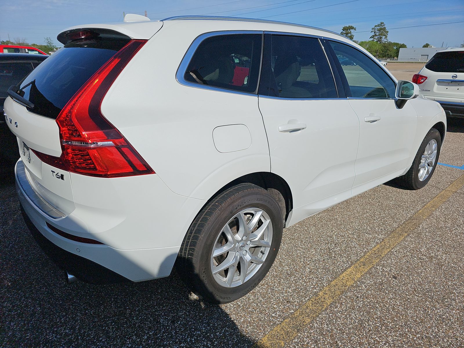 2021 Volvo XC60 T6 Momentum AWD