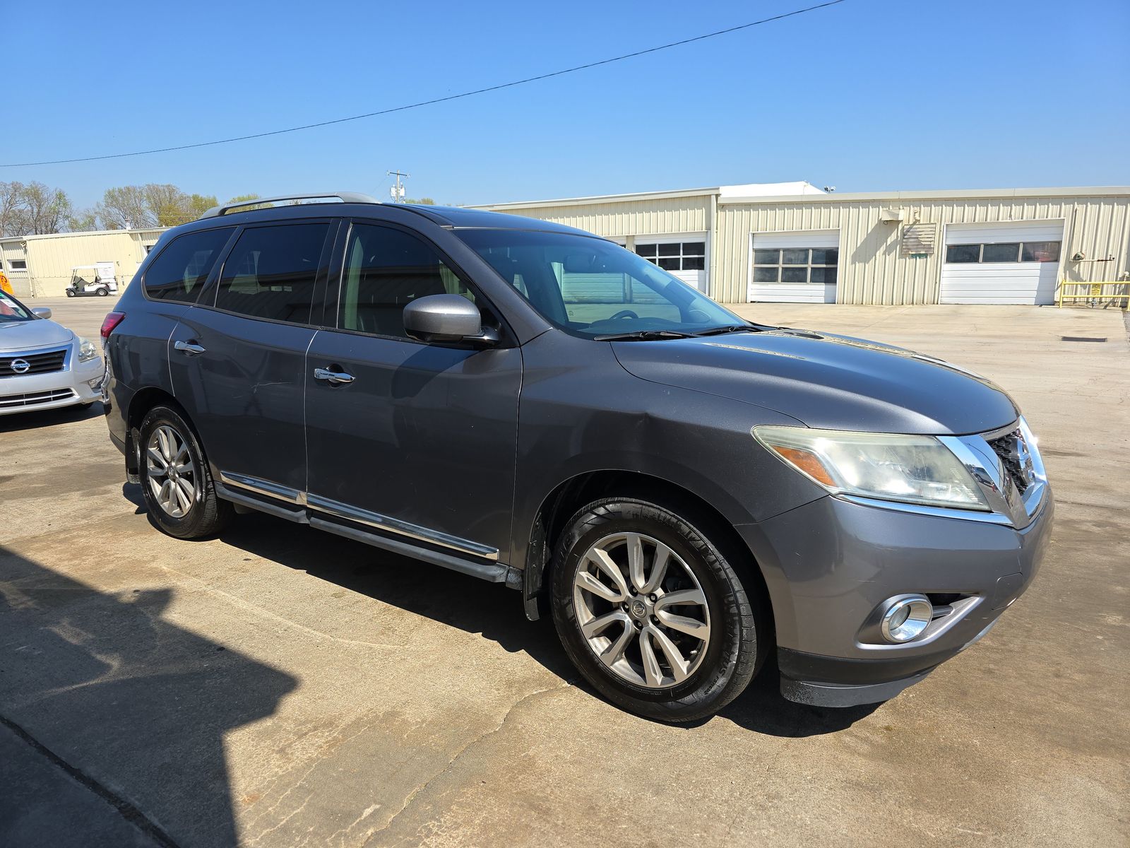 2016 Nissan Pathfinder SL FWD