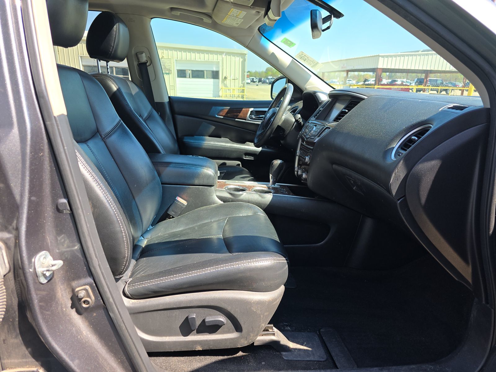 2016 Nissan Pathfinder SL FWD