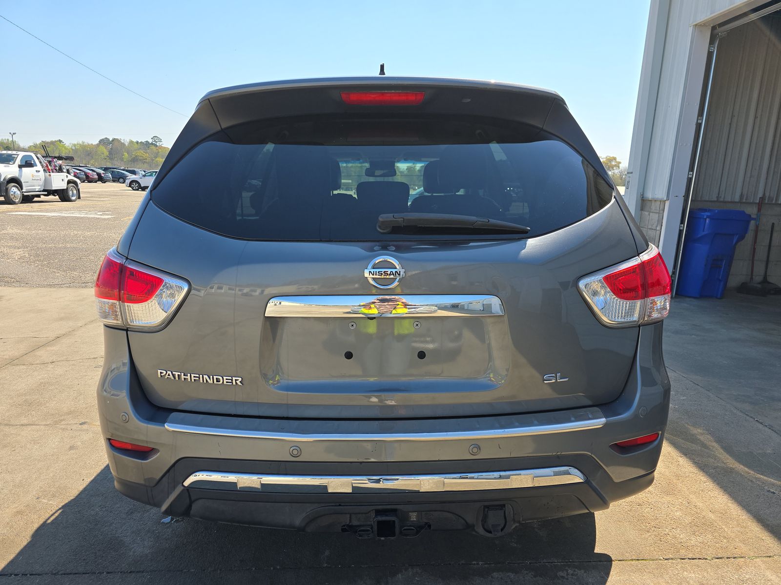 2016 Nissan Pathfinder SL FWD