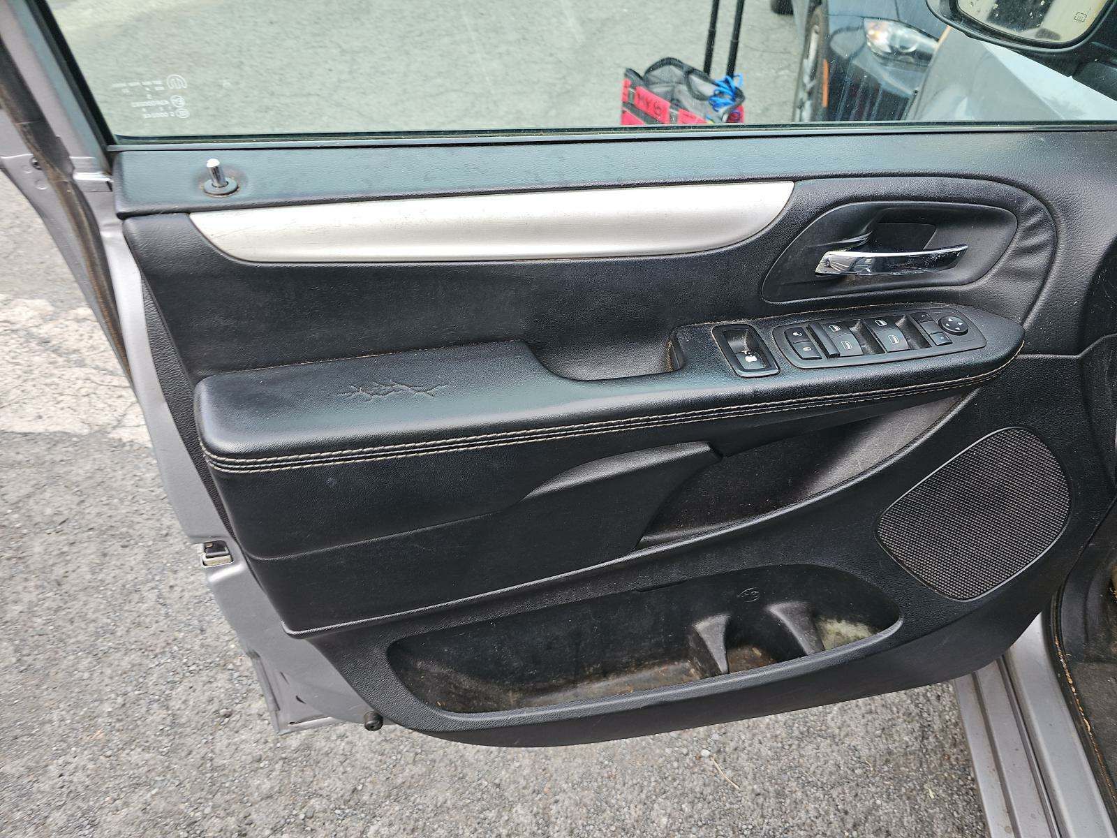2015 Dodge Grand Caravan SXT FWD