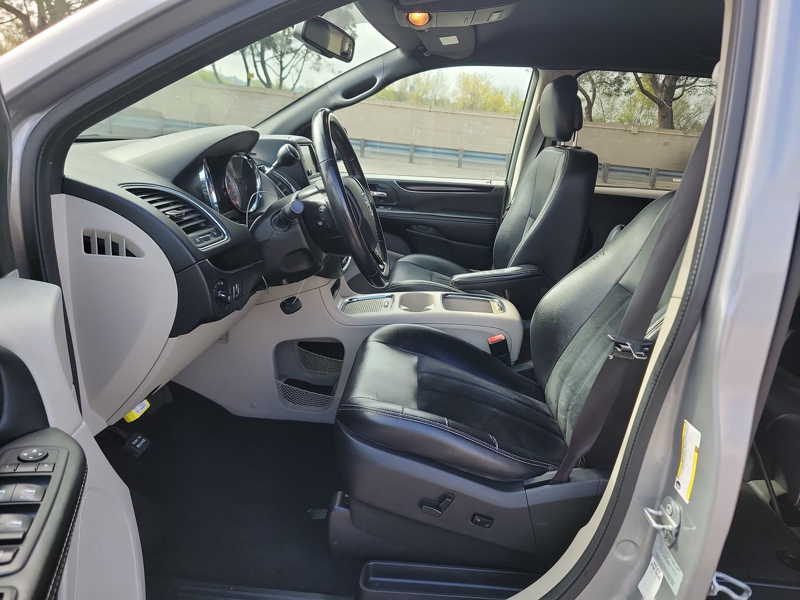 2017 Dodge Grand Caravan SXT FWD