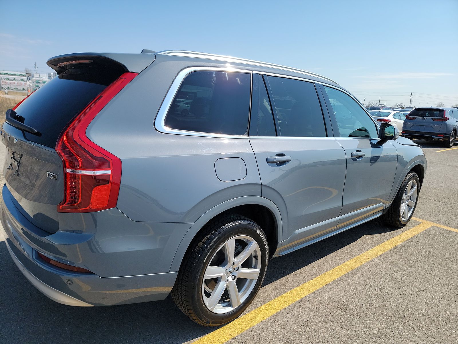 2022 Volvo XC90 T5 Momentum AWD